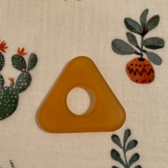 rubber triangle teether